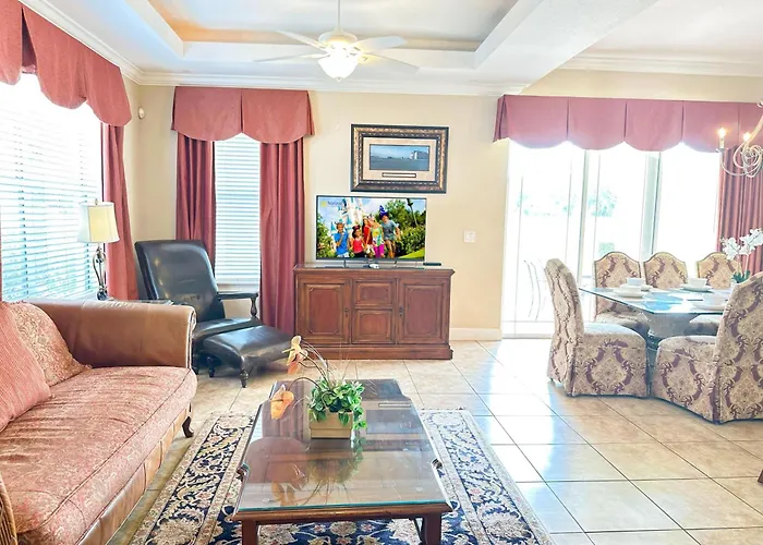 Rr7510 - 6Br Villa W/ Game