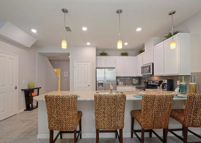 Four Bedrooms Townhouse 5102