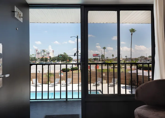 Golden Link Motel